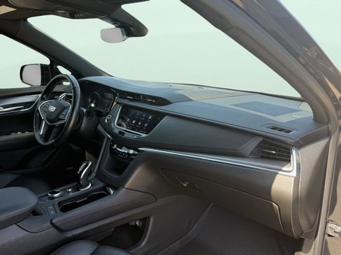 Used 2023 Cadillac XT5 Luxury image 52