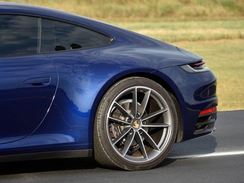 Used 2020 Porsche 911 Carrera image 34