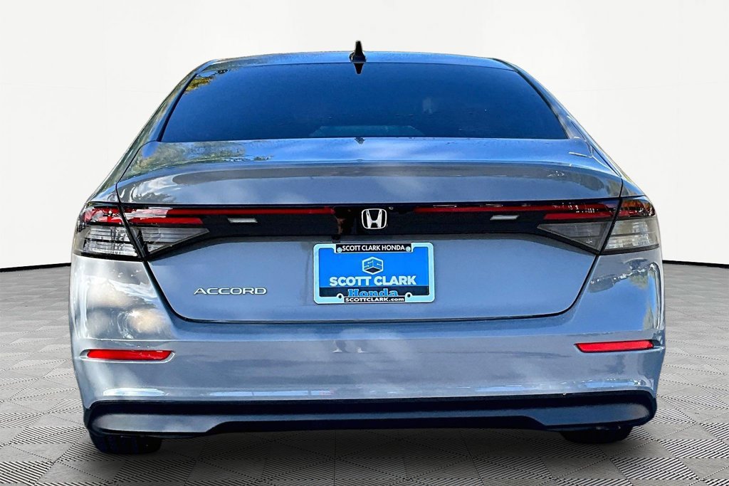Used 2025 Honda Accord SE image 7