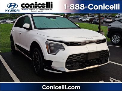 Used 2023 Kia Niro Wave w/ Wave Preserve Package