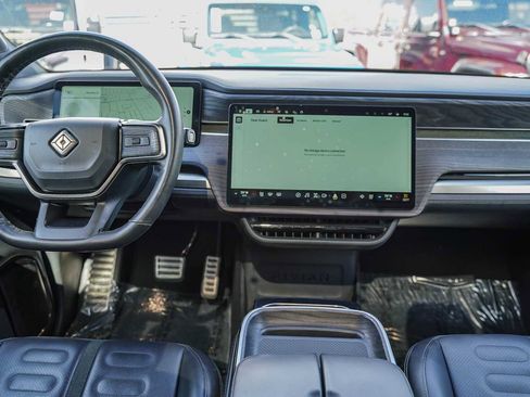 Used 2023 Rivian R1T Adventure image 12