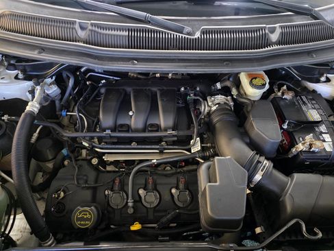 Used 2016 Ford Explorer XLT image 36