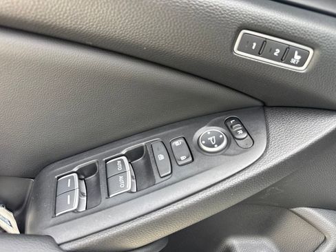 Used 2021 Honda Accord EX-L image 27