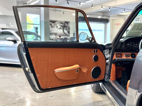 Used 1989 Porsche 911 Carrera 4 image 91