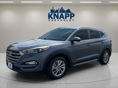 Used 2017 Hyundai Tucson SE w/ SE Popular Package 02