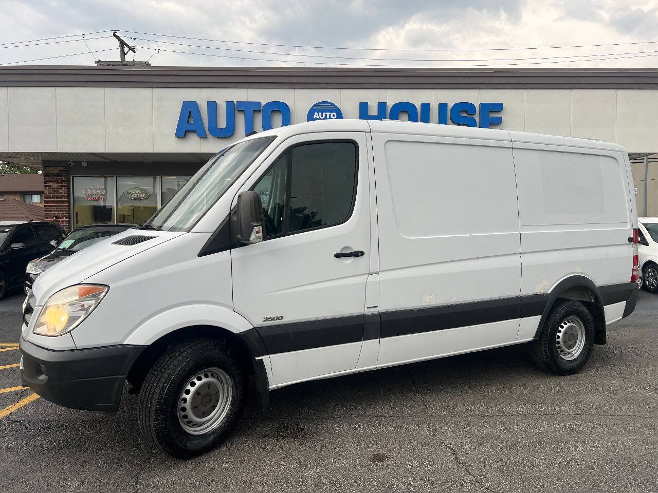 Used 2012 Mercedes-Benz Sprinter 2500 w/ Premium Pkg image 1