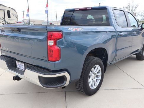 Used 2024 Chevrolet Silverado 1500 LT AWD/4WD image 5