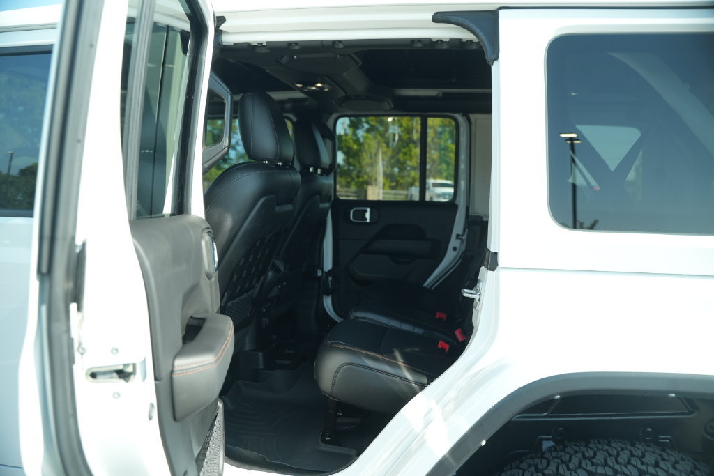 Used 2023 Jeep Wrangler Unlimited Rubicon 392 w/ Trailer Tow Package AWD/4WD image 16