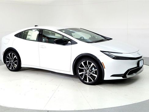 New 2026 Toyota Prius Plug-In Hybrid image 7