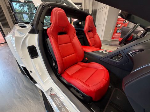 Used 2017 Chevrolet Corvette Grand Sport RWD image 4