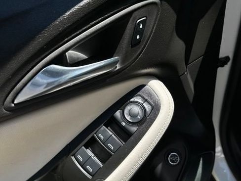 Used 2022 Buick Encore GX Select FWD image 11