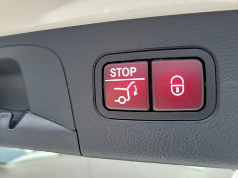 Used 2020 Mercedes-Benz GLC 300 image 10