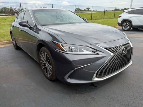 Used 2022 Lexus ES 350 w/ Premium Package FWD image 2