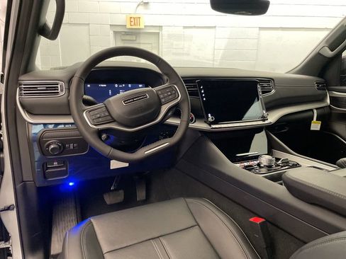 New 2026 Jeep Grand Wagoneer 4WD image 12