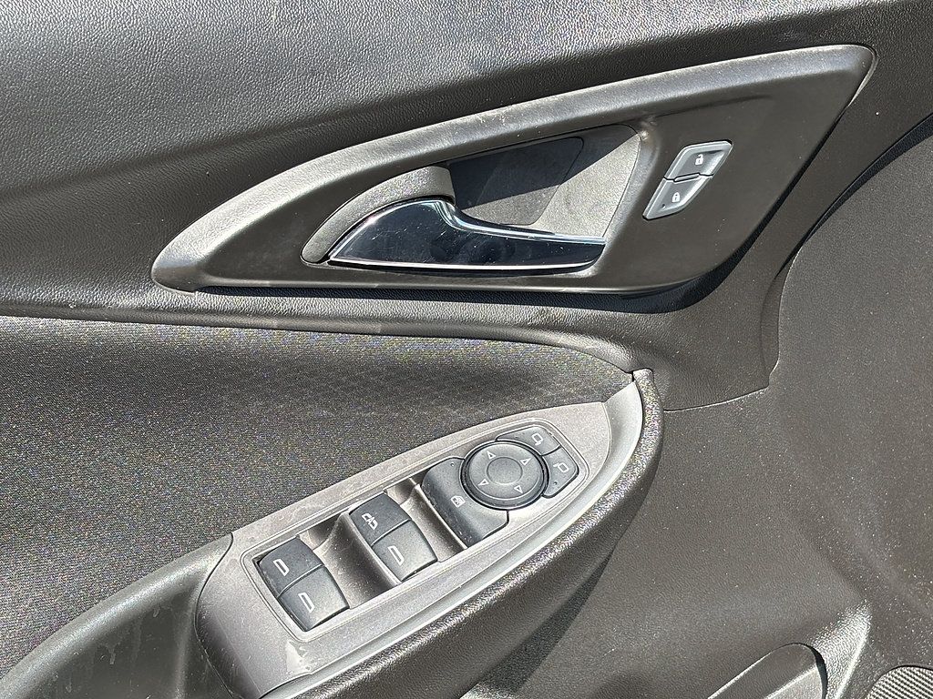 Used 2025 Chevrolet Malibu LT FWD image 27