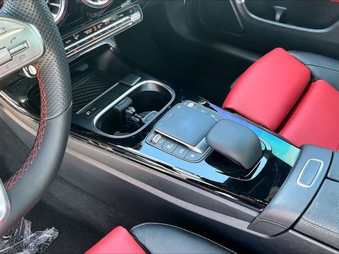 Used 2022 Mercedes-Benz CLA 250 image 15