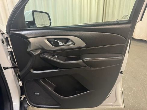 Used 2019 Chevrolet Traverse LT w/ LT Premium Package image 44
