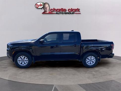 Certified 2023 Nissan Frontier SV w/ Technology Package image 3