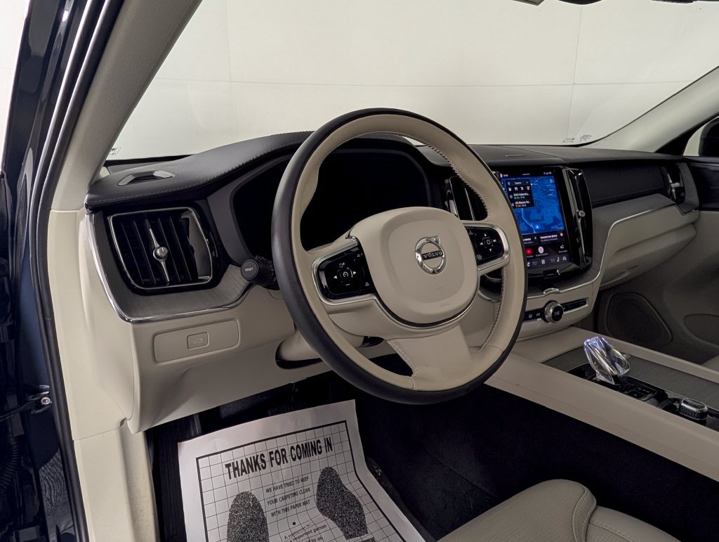 Used 2024 Volvo XC60 B5 Ultimate w/ Climate Package AWD/4WD image 4