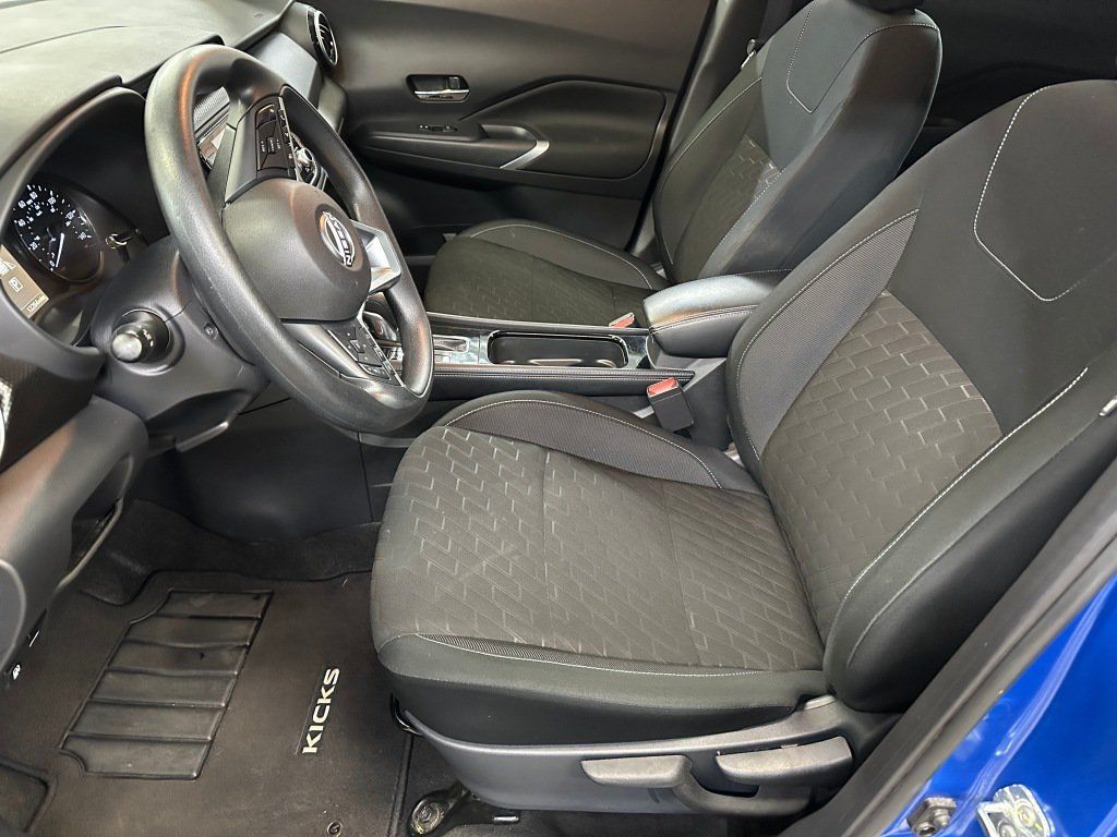 Used 2024 Nissan Kicks SV w/ Exterior Package FWD image 6
