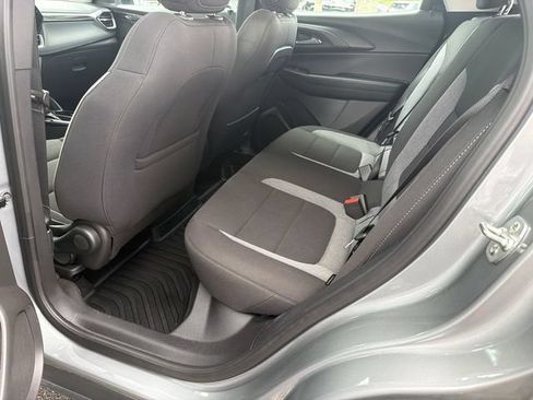 Used 2025 Chevrolet TrailBlazer LS FWD image 20