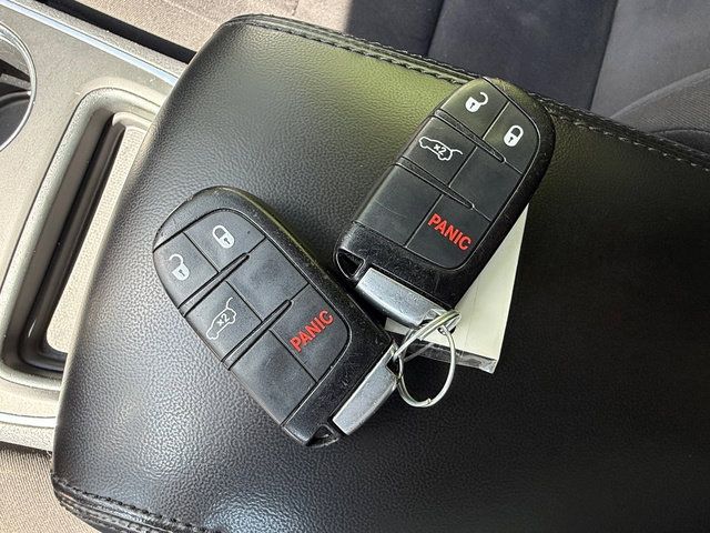 Used 2019 Dodge Durango SXT AWD/4WD image 33
