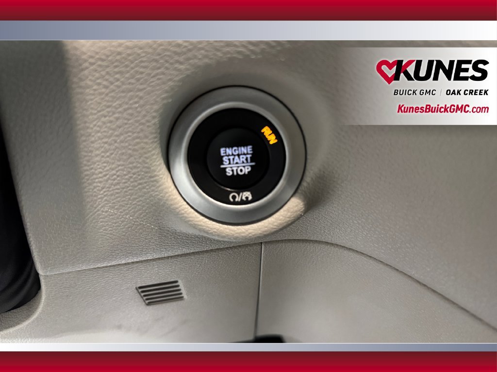 Used 2024 Chrysler Pacifica Touring-L FWD image 21