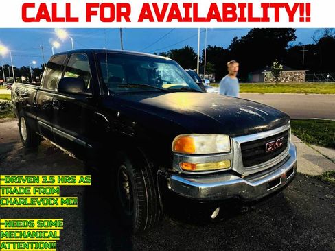 Used 2005 GMC Sierra 1500 SLE w/ Light Duty Power Package RWD image 1