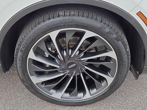 Used 2021 Lincoln Aviator Reserve w/ Equipment Group 202A image 7