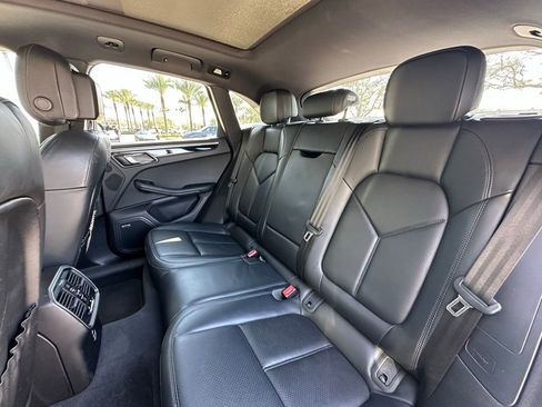 Used 2023 Porsche Macan S image 38