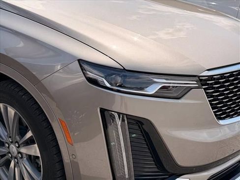 Used 2022 Cadillac XT6 Premium Luxury w/ Technology Package AWD/4WD image 8