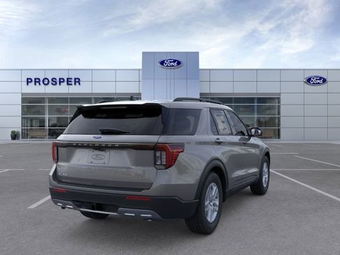 New 2026 Ford Explorer Active w/ Active Comfort Package image 8