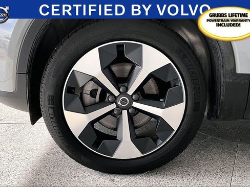 Used 2024 Volvo XC40 B5 Core image 12