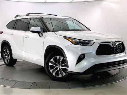 Used 2022 Toyota Highlander XLE