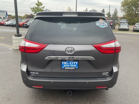 Used 2015 Toyota Sienna AWD image 6