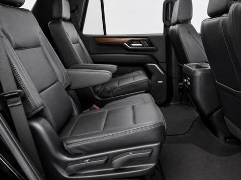 Used 2025 GMC Yukon Denali w/ Sun & Power Step Package AWD/4WD image 25