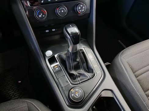 Used 2022 Volkswagen Tiguan S image 22