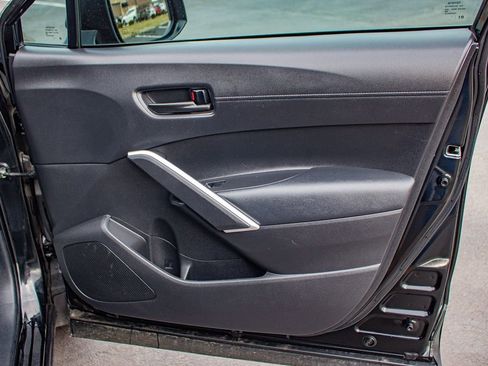 Used 2023 Toyota Corolla Cross LE image 21