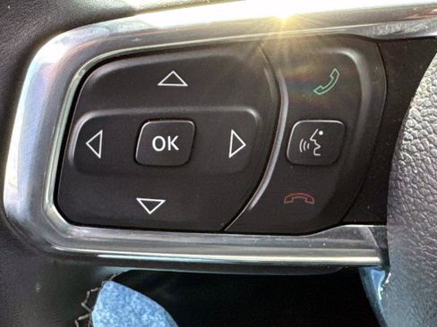 Used 2023 Jeep Wrangler Unlimited Sahara w/ Cold Weather Group AWD/4WD image 19