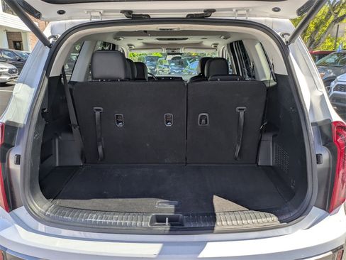 Used 2025 Kia Telluride S image 27