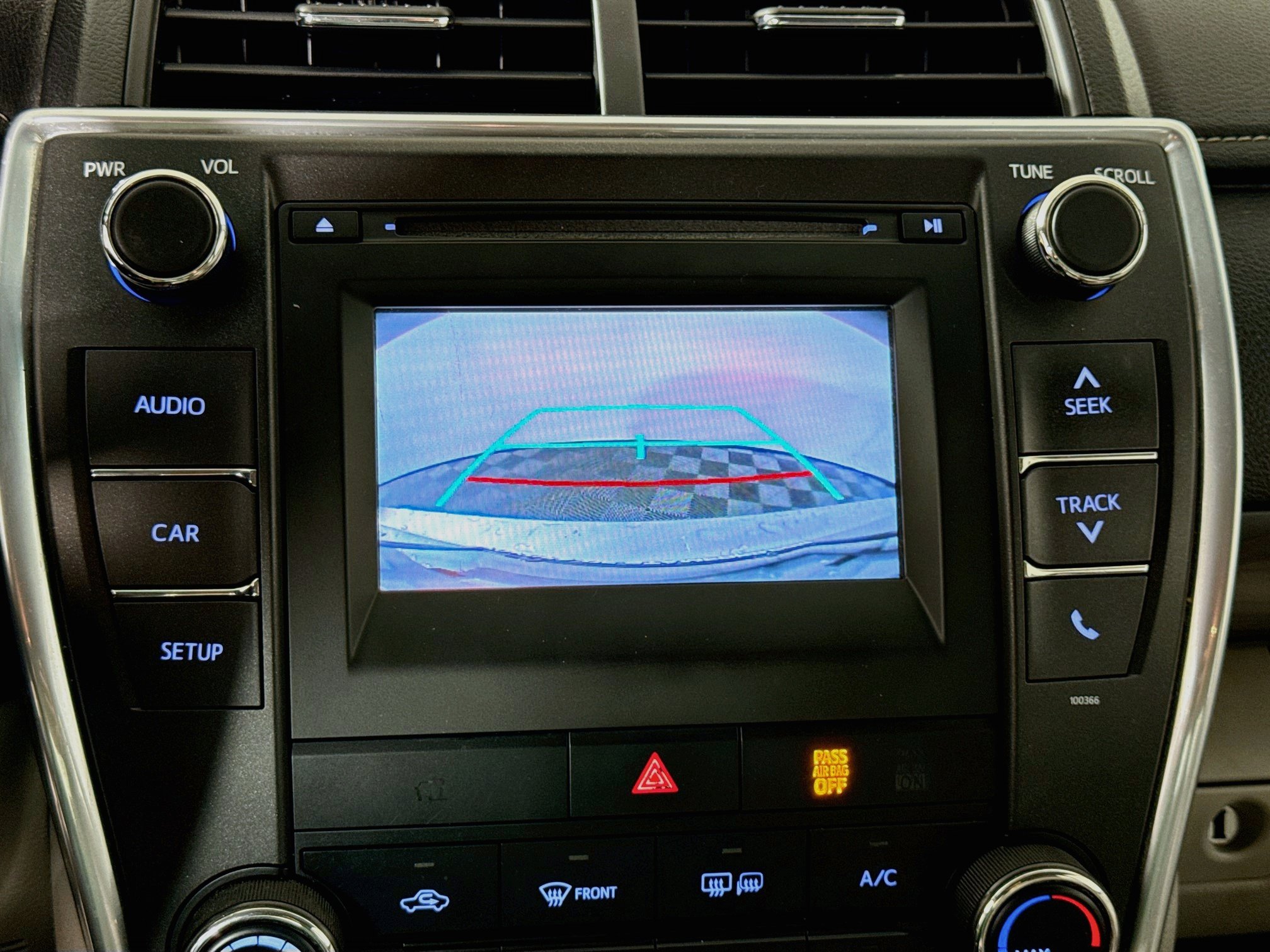 Used 2015 Toyota Camry LE FWD image 16