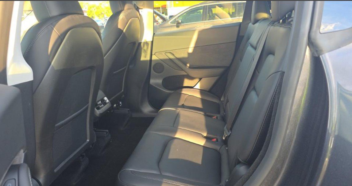 Used 2024 Tesla Model Y Long Range RWD image 6