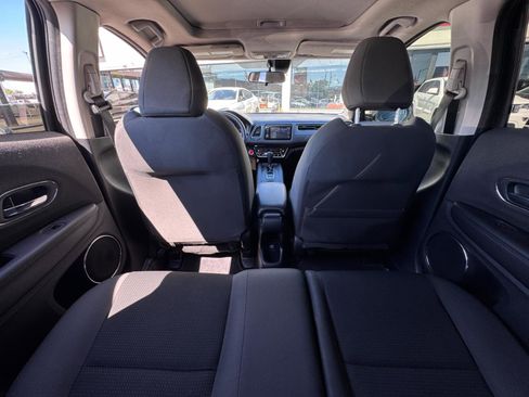 Used 2019 Honda HR-V EX image 9