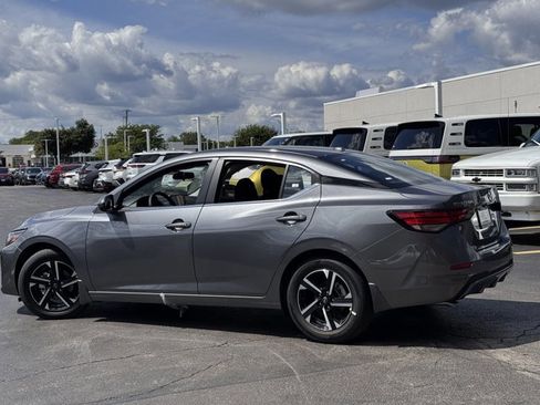 New 2025 Nissan Sentra SV w/ Trunk Package FWD image 24