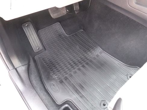 Used 2017 Subaru Forester 2.5i Premium w/ Popular Package #1A AWD/4WD image 12