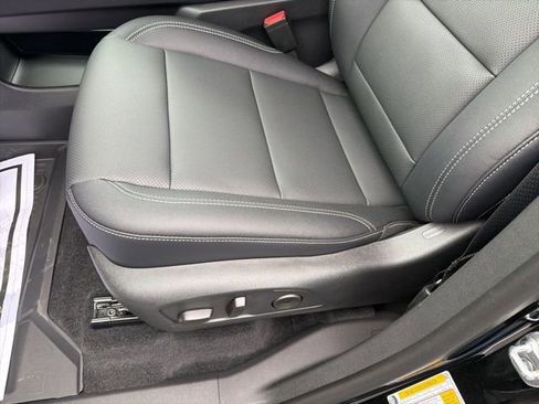 New 2026 Chevrolet Traverse LT w/ Sun and Wheel Package FWD image 9