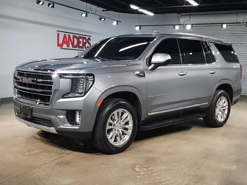 Used 2021 GMC Yukon SLT RWD image 3