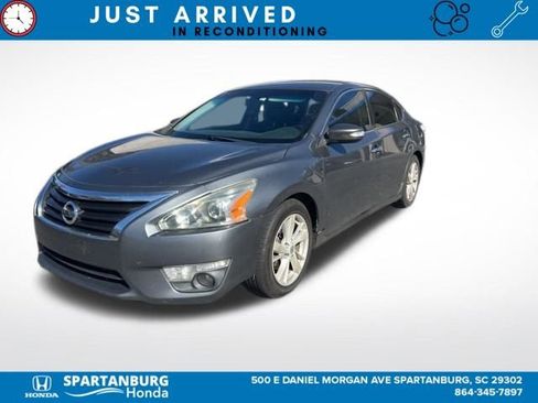 Used 2014 Nissan Altima 2.5 SL image 1