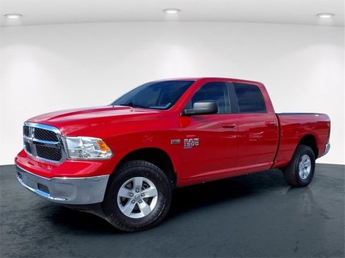 Used 2019 RAM 1500 Classic SLT image 2