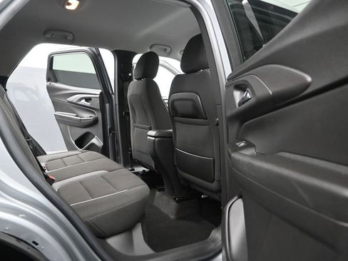 Used 2023 Chevrolet TrailBlazer LT FWD image 18